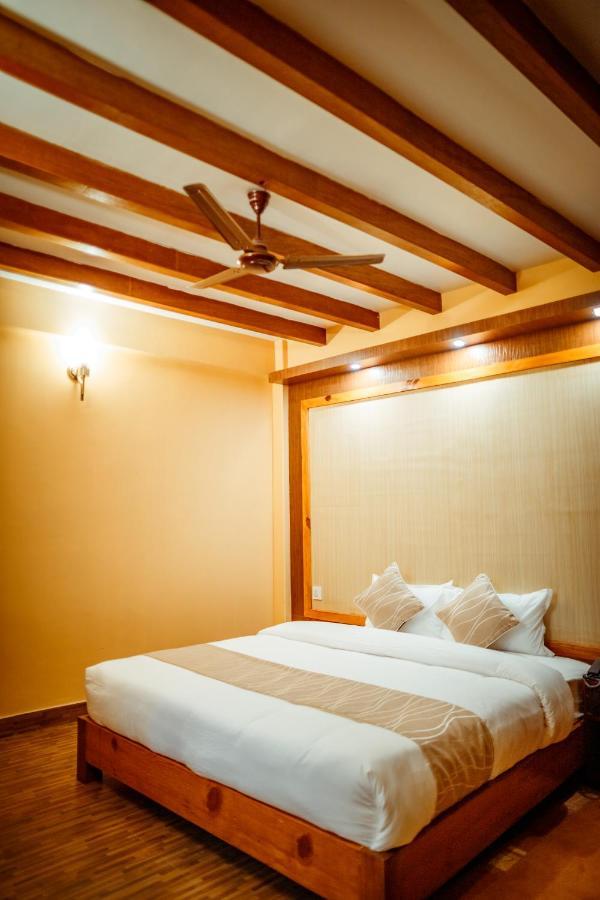 Paradise Boutique Hotel Pokhara Eksteriør bilde