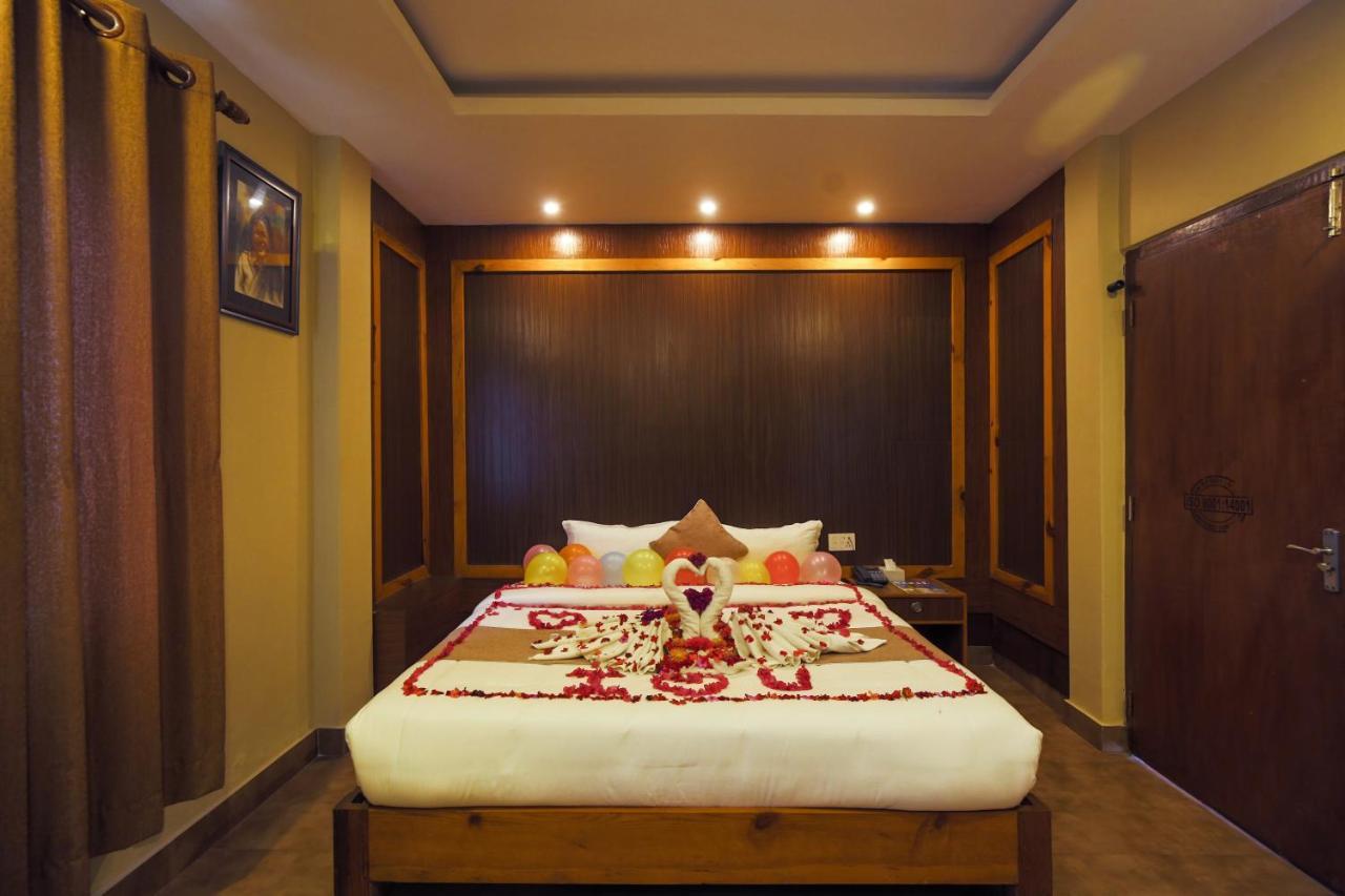 Paradise Boutique Hotel Pokhara Eksteriør bilde