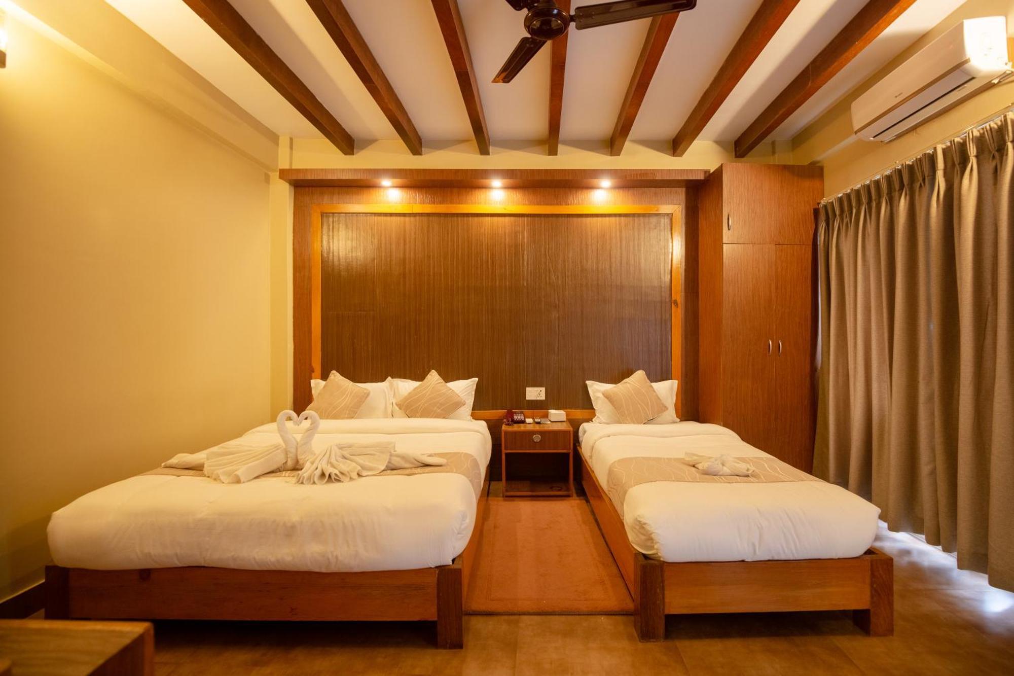 Paradise Boutique Hotel Pokhara Eksteriør bilde