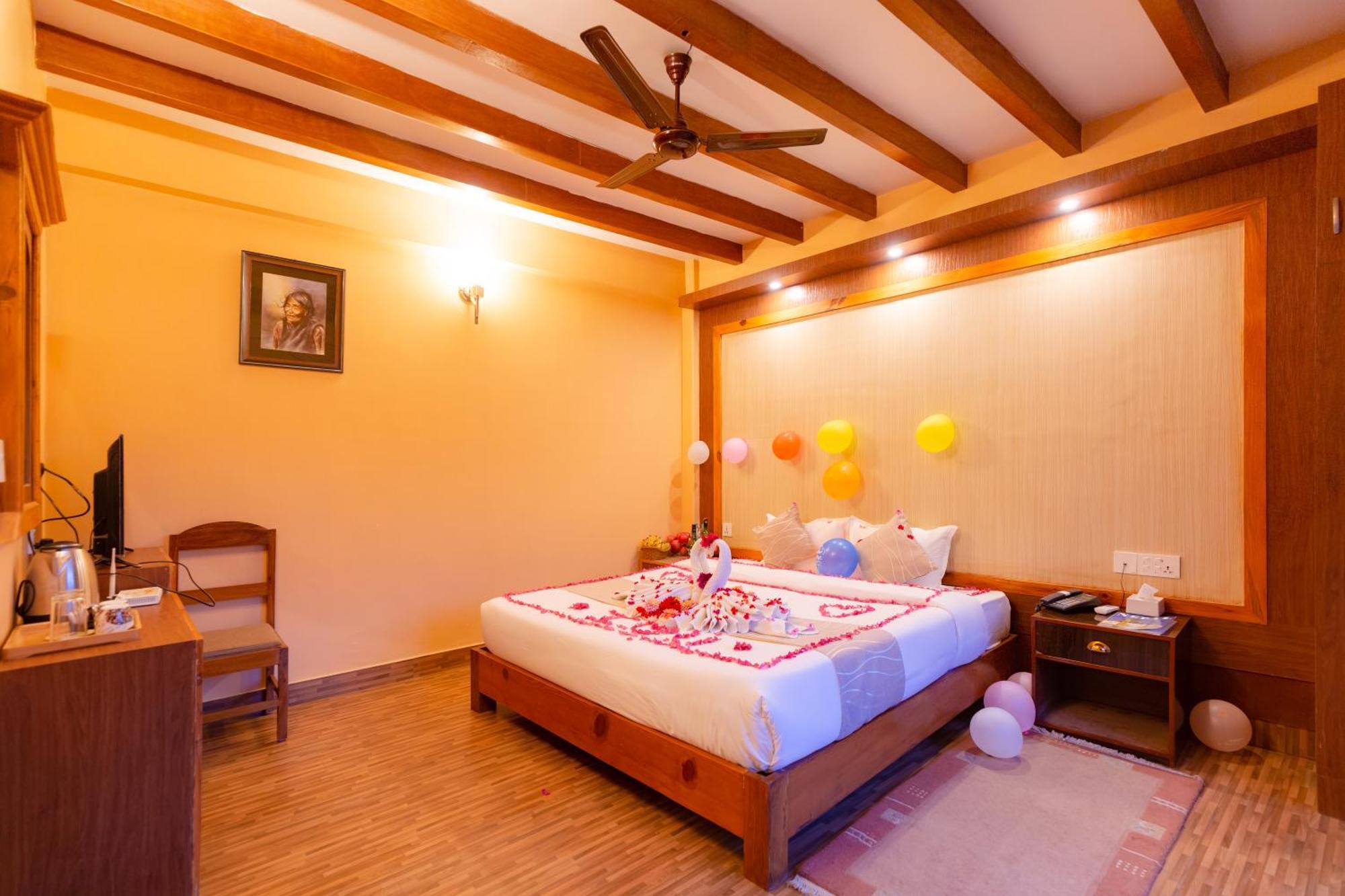 Paradise Boutique Hotel Pokhara Eksteriør bilde